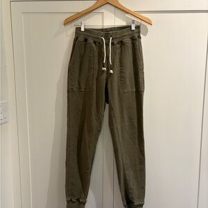 Faherty olive sweatpants size S